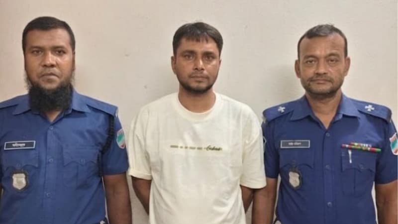 শার্শায় পুলিশের অভিযানে যুবলীগ নেতা সাইদুজ্জামান বিটন গ্রেপ্তার