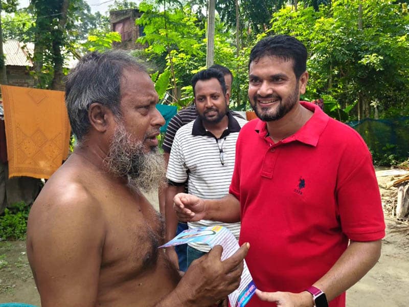 বেনাপোল পৌরসভার দুই ওয়ার্ড পেরিয়ে এবার সাদিপুরে মেয়র পদপ্রার্থী ইমদাদের গণসংযোগ