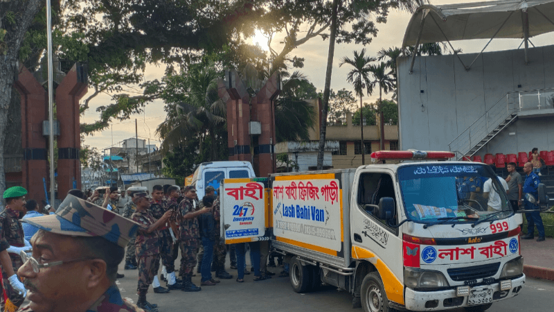 কলকাতার অগ্নিকাণ্ড: দেবাশীষসহ ৫ বাংলাদেশির মরদেহ বেনাপোল দিয়ে দেশে ফিরেছে