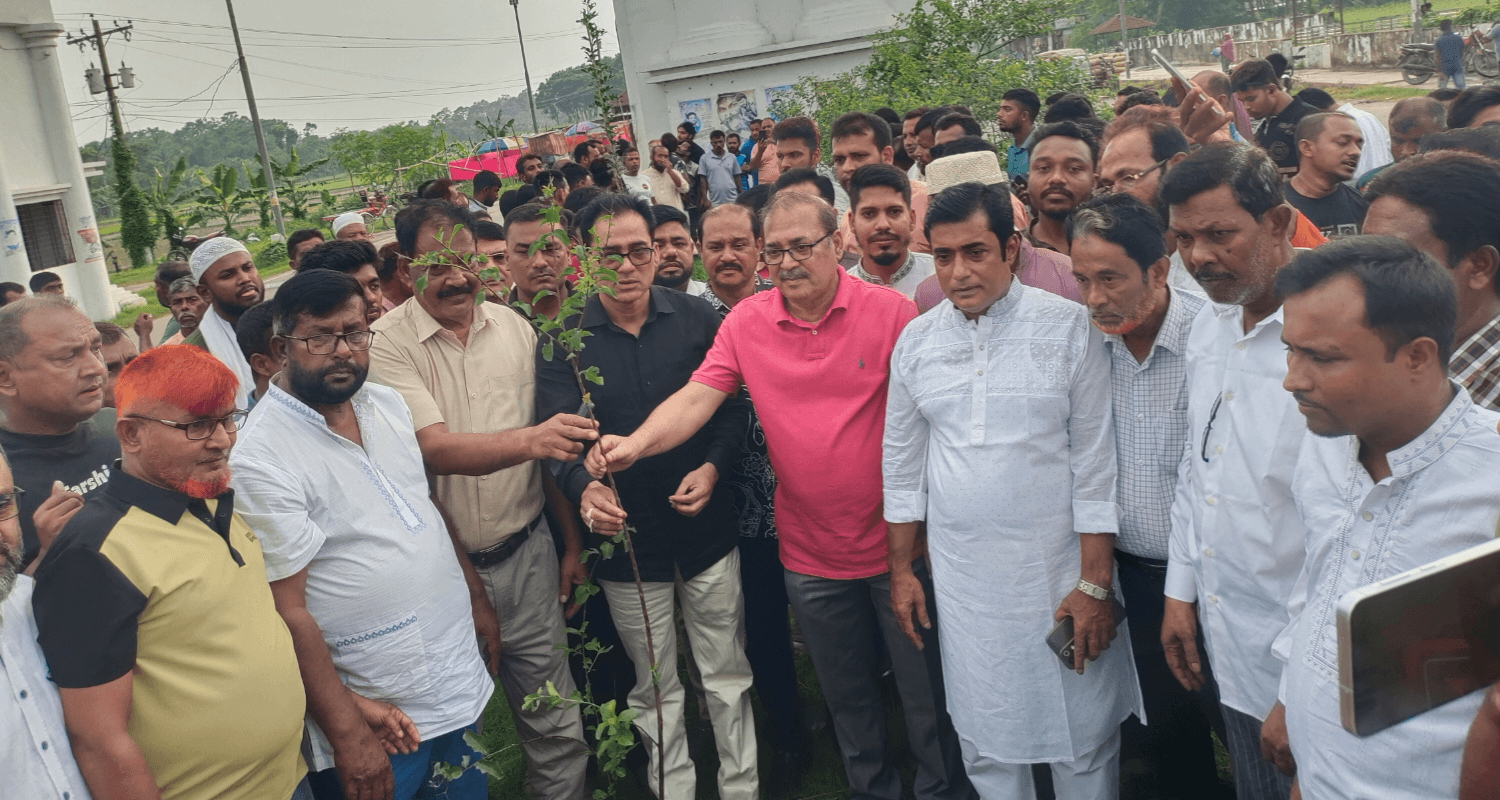 সবুজ বেনাপোল গড়ার প্রত্যয়ে বিএনপি নেতা ভারতের বৃক্ষরোপণ কর্মসূচি