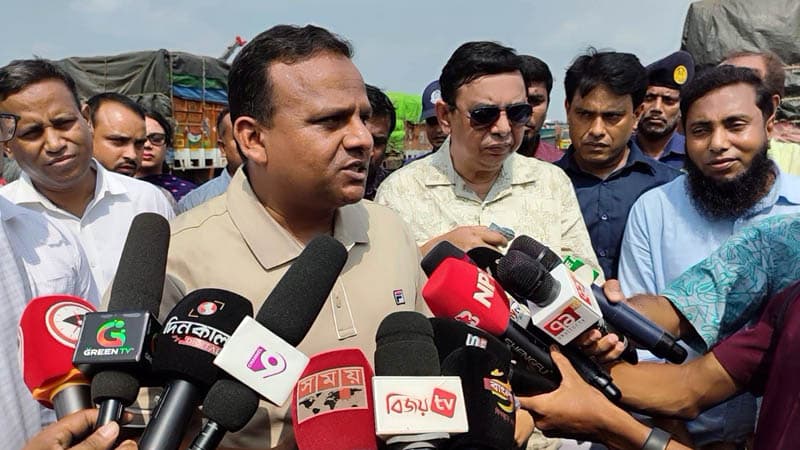 হঠাৎ করেই বেনাপোল বন্দর পরিদর্শণে নৌপরিবহন মন্ত্রণালয়ের প্রতিমন্ত্রী রাজীব আহসান এমপি