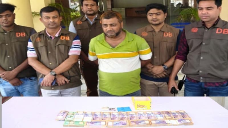 যশোরের নাভারণে ডিবির অভিযানে ৩০০ পিস ইয়াবা ও প্রায় ২০ লাখ টাকাসহ বেনাপোলের জিয়া আটক