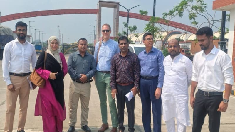 বেনাপোল স্থলবন্দর পরিদর্শনে মার্কিন দূতাবাসের প্রতিনিধি দল