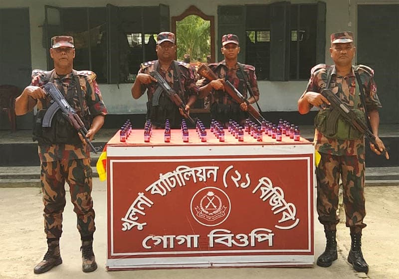 শার্শা সীমান্তে ৫০ বোতল ভারতীয় মাদক এসকাফ সিরাপ জব্দ