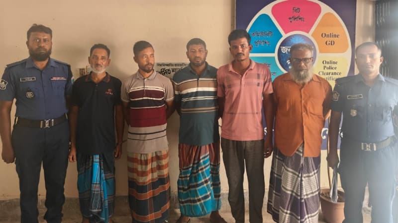 শার্শায় পুলিশের অভিযানে সাজাপ্রাপ্ত ও পরোয়ানাভুক্ত ৫ আসামী গ্রেফতার