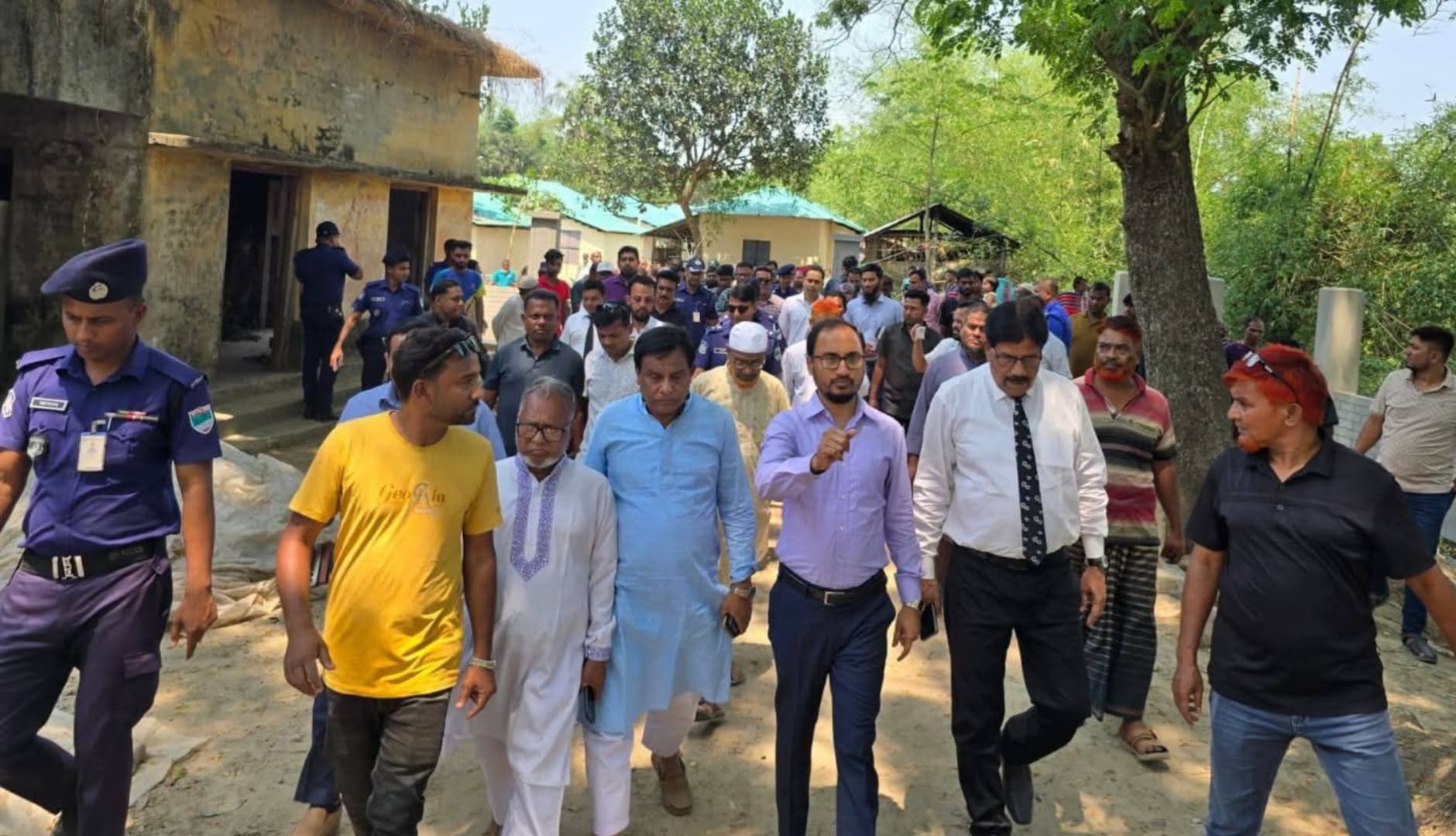 তারেক রহমানের আগমন ঘিরে উলাশীর ‘জিয়ার খাল’ পরিদর্শনে যশোর জেলা প্রশাসক “ইতিহাস জাগিয়ে পুনঃখননে নতুন আশার আলো দেখছেন এলাকাবাসী”