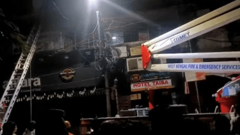 কলকাতার নিউ মার্কেটের হোটেলে ভয়াবহ আগুন, ৯ বাংলাদেশির মৃত্যু