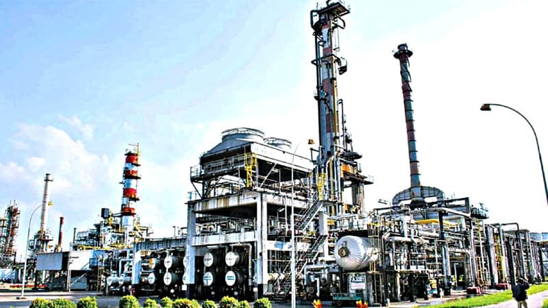 ইস্টার্ন রিফাইনারি: হাতে থাকা তেল শেষের পথে, উৎপাদনে ধীরগতি