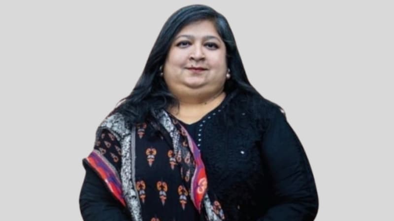 মীর নাদিয়া নিভিন বীমা উন্নয়ন ও নিয়ন্ত্রণ কর্তৃপক্ষের প্রথম নারী চেয়ারম্যান