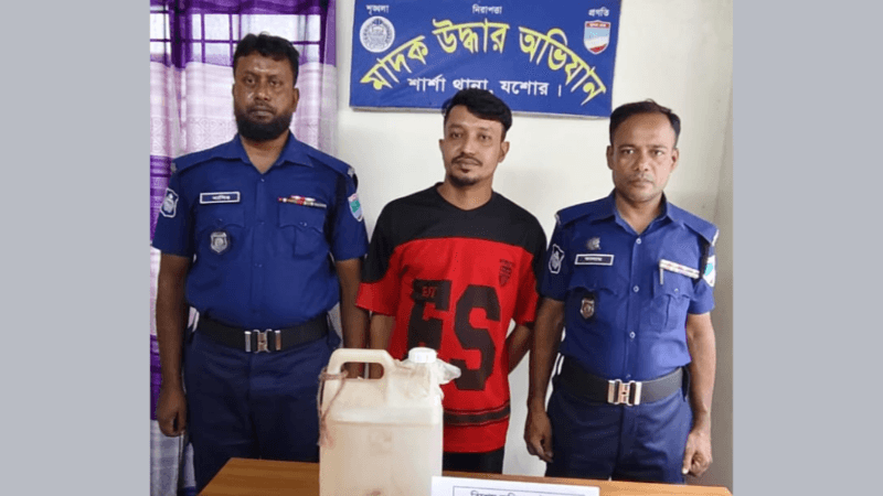 শার্শায় ১০ লিটার বাংলা মদসহ গ্রেপ্তার ১