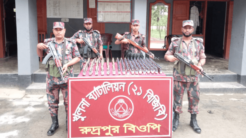 শার্শার সীমান্তে বিজিবির অভিযানে ভারতীয় নেশাজাতীয় সিরাপ জব্দ