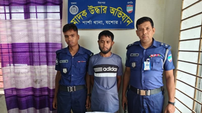 শার্শায় বাক ও শারীরিক প্রতিবন্ধী পিতা-মাতার ০৮ বছরের শিশুকে ধর্ষণ চেষ্টা মামলার আসামী গ্রেফতার