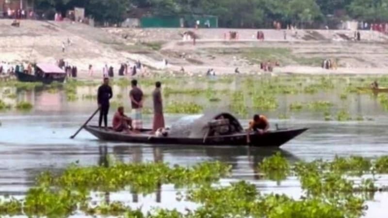 কুষ্টিয়ায় গড়াই নদীতে শিশুকে ফেলে মায়ের আত্মহত্যার চেষ্টা, নিখোঁজ ৪ মাসের শিশু