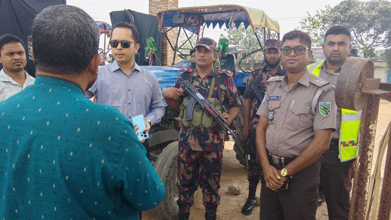 বাগআঁচড়ায় জহুরা ফিলিং স্টেশনে যৌথ অভিযানে ডিজেল জব্দ, জরিমানা