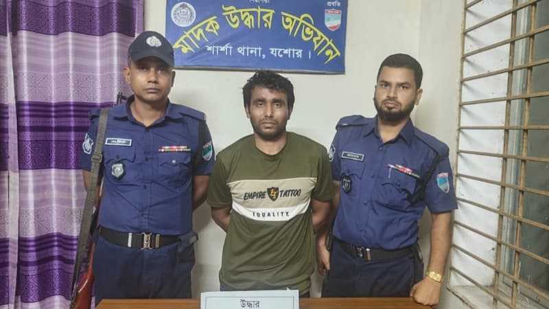 শার্শায় ১০ পিস ইয়াবাসহ যুবক গ্রেপ্তার