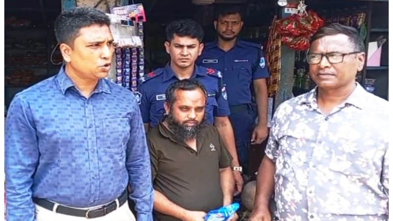শার্শার নাভারণে অস্বাস্থ্যকর পরিবেশে তৈরি শিশু খাদ্য বিক্রির দায়ে বিসমিল্লাহ স্টোরকে এক লাখ টাকা জরিমানা
