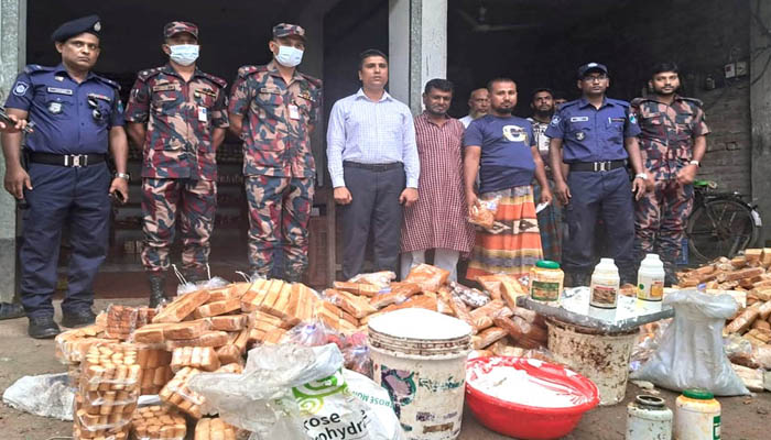 শার্শা’র গোগা বাজারে ভোক্তা-অধিকার সংরক্ষণ অধিদপ্তরের অভিযানে মোহনা ও আখি ফুড’কে ২ লাখ টাকা জরিমানা